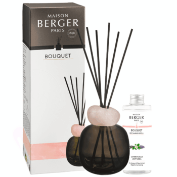 Perfuma y decora el entorno de tu hogar fácilmente con el mikado Lumière Florale Noir Quartz Rose de Maison Berger