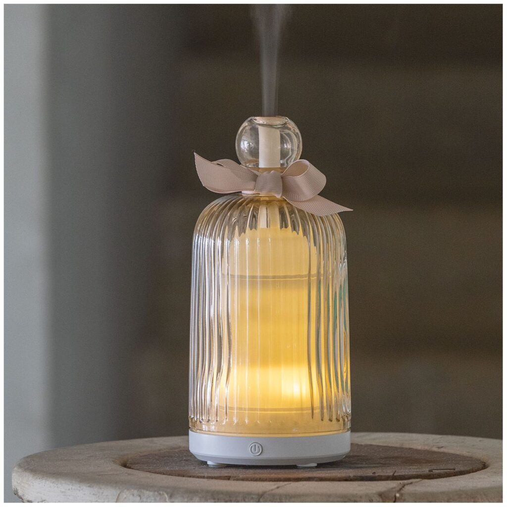 difusor de aromas funcionando con aceites esenciales