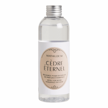 Rellena tus recipientes de varillas con el recambio de mikado Cèdre Éternel 200 ml de Mathilde M.