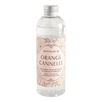 Rellena tus recipientes de varillas con el recambio de mikado o bouquet Orange Cannelle 200 ml de Mathilde M.